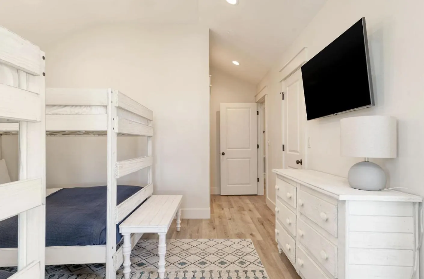 Crystal Blue~Sleeps 28~Heated Pool~Golf Cart Villa Destin Holiday home